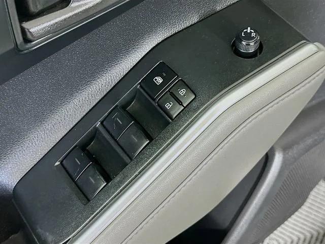used 2023 Toyota Highlander car, priced at $32,562