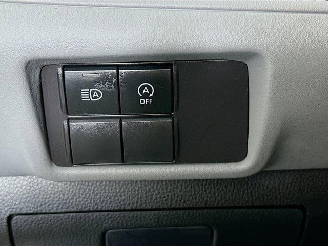used 2023 Toyota Highlander car, priced at $33,794