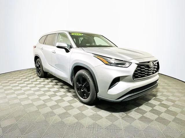 used 2023 Toyota Highlander car, priced at $33,614