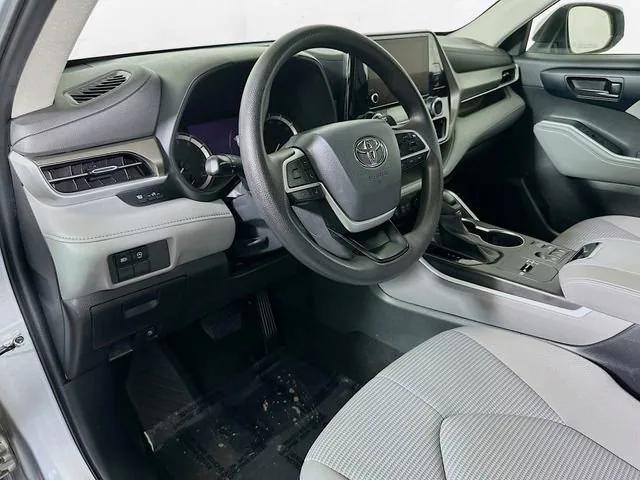 used 2023 Toyota Highlander car, priced at $32,562