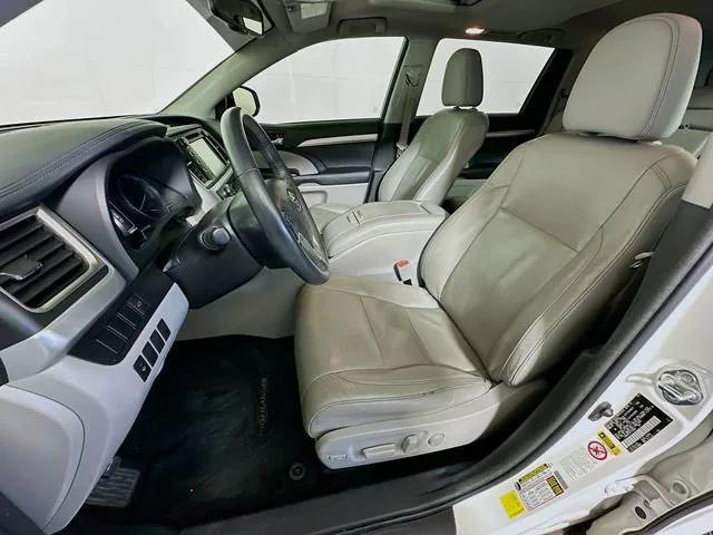 used 2015 Toyota Highlander car, priced at $19,991