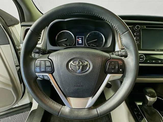 used 2015 Toyota Highlander car, priced at $19,991