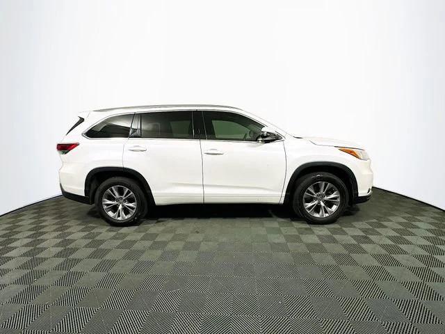 used 2015 Toyota Highlander car, priced at $19,991