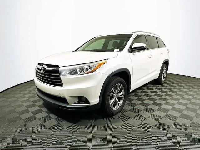 used 2015 Toyota Highlander car, priced at $19,991