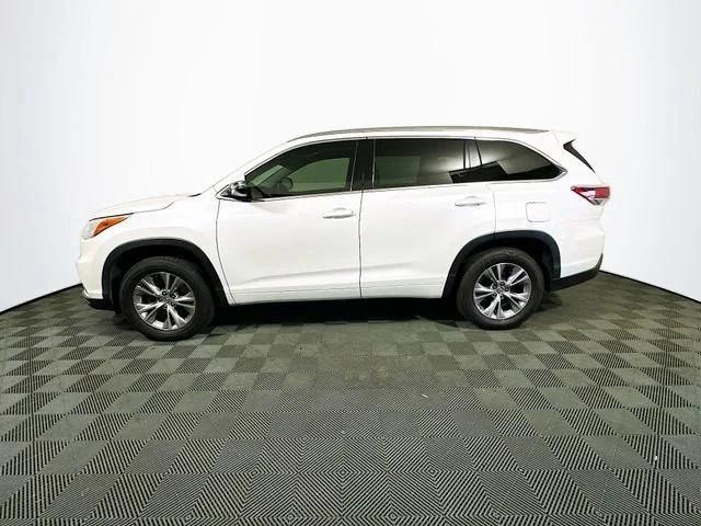 used 2015 Toyota Highlander car, priced at $19,991