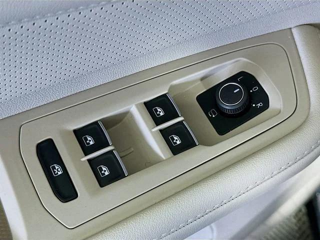 used 2024 Volkswagen Atlas car, priced at $45,958