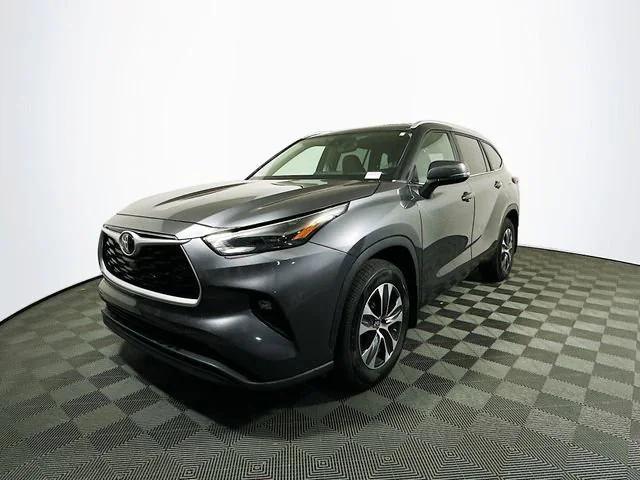 used 2023 Toyota Highlander car, priced at $38,498