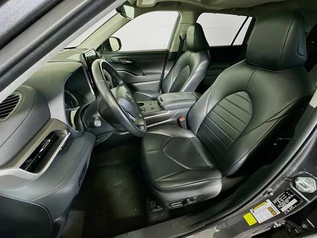 used 2023 Toyota Highlander car, priced at $38,498