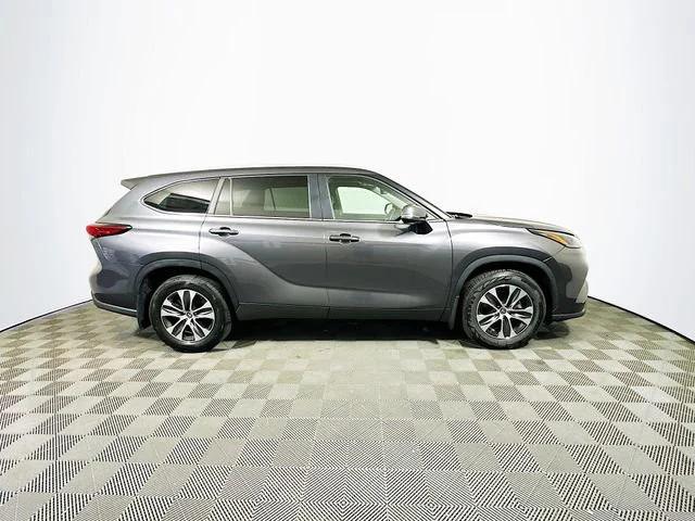 used 2023 Toyota Highlander car, priced at $38,498
