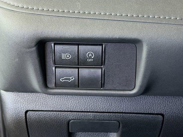 used 2023 Toyota Highlander car, priced at $35,942