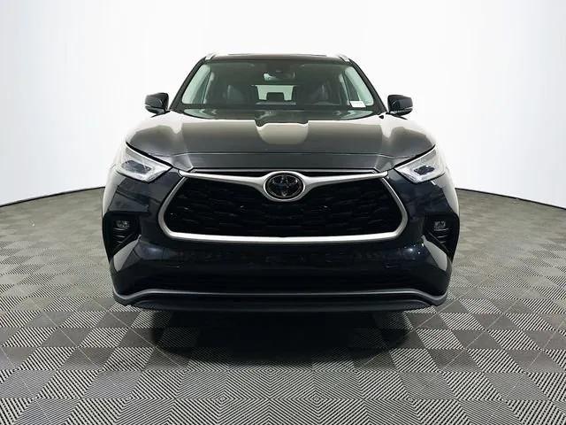 used 2023 Toyota Highlander car, priced at $35,942