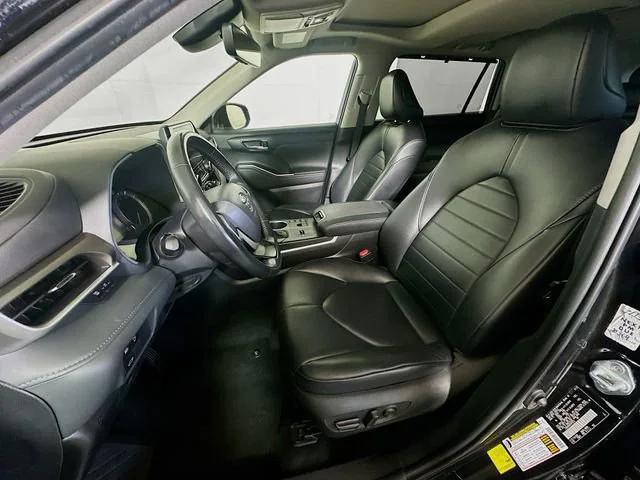 used 2023 Toyota Highlander car, priced at $35,942