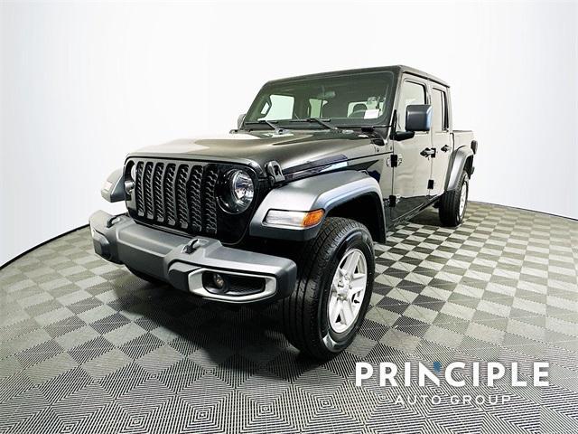 used 2023 Jeep Gladiator car, priced at $27,999