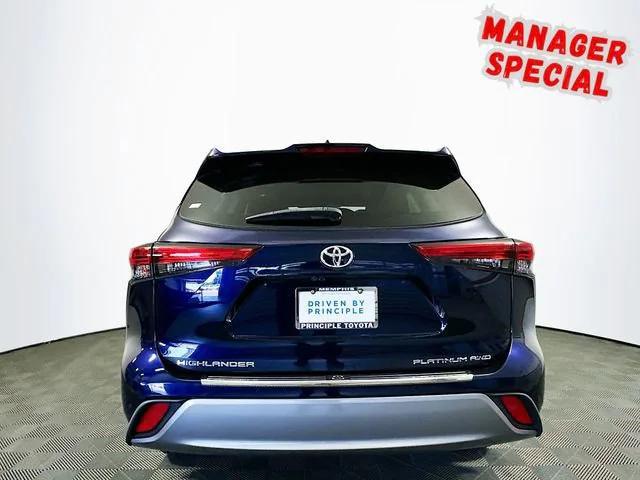 used 2022 Toyota Highlander car, priced at $39,987