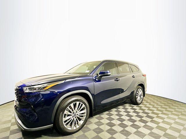 used 2022 Toyota Highlander car, priced at $42,991