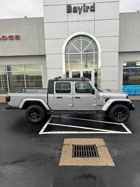 used 2021 Jeep Gladiator car, priced at $33,996