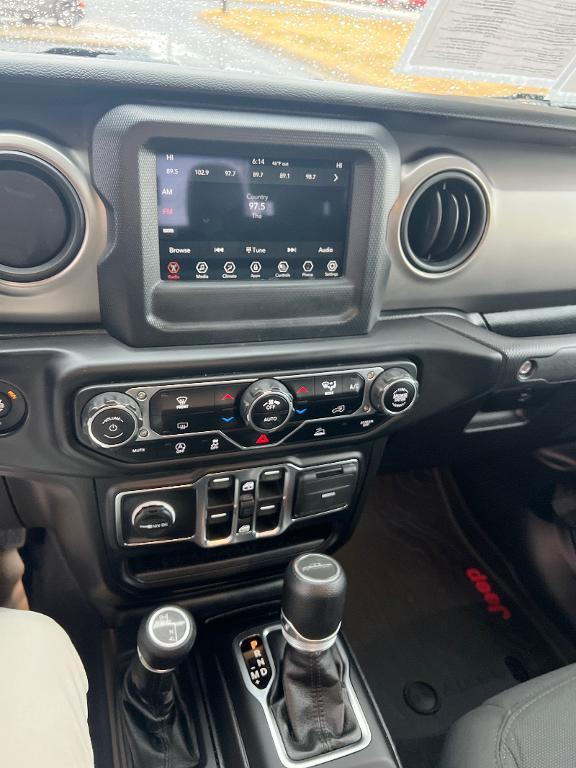 used 2021 Jeep Gladiator car, priced at $33,996