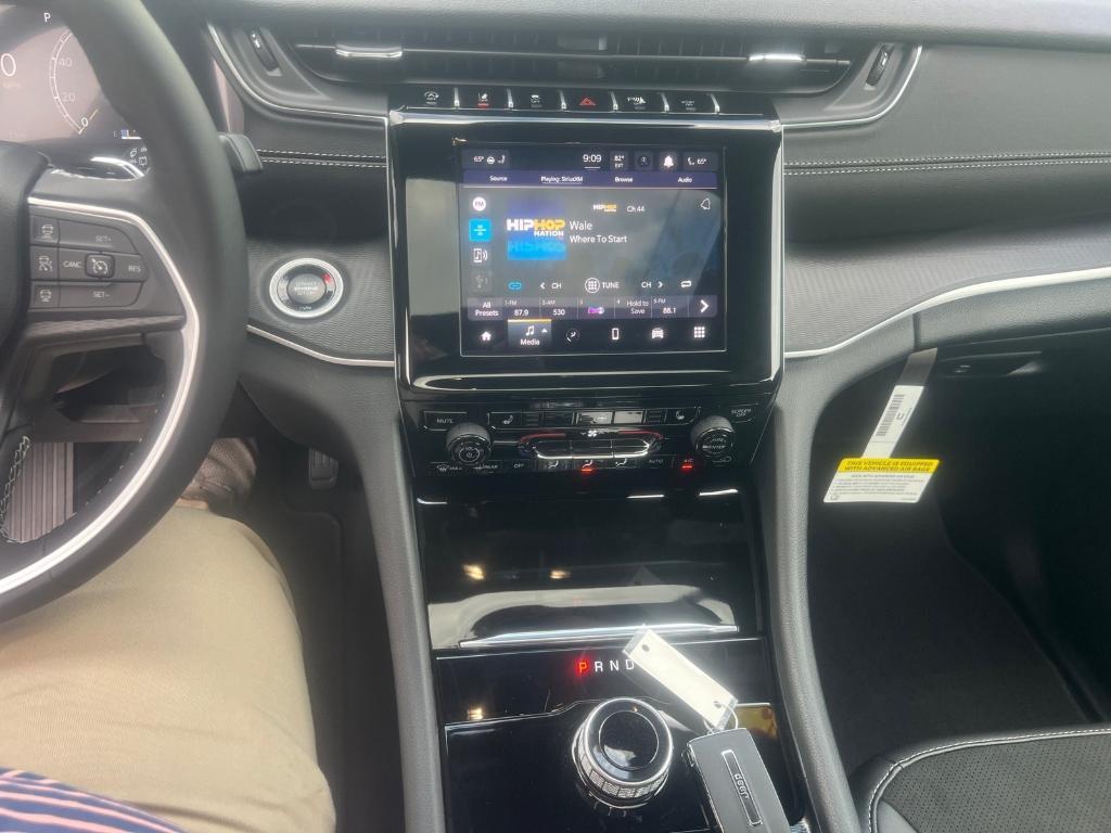 new 2025 Jeep Grand Cherokee car, priced at $46,431