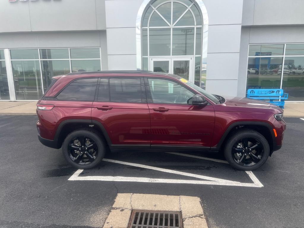 new 2025 Jeep Grand Cherokee car, priced at $46,431