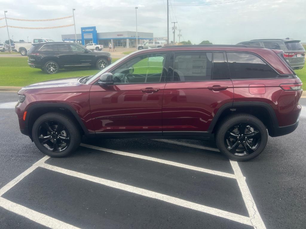 new 2025 Jeep Grand Cherokee car, priced at $46,431