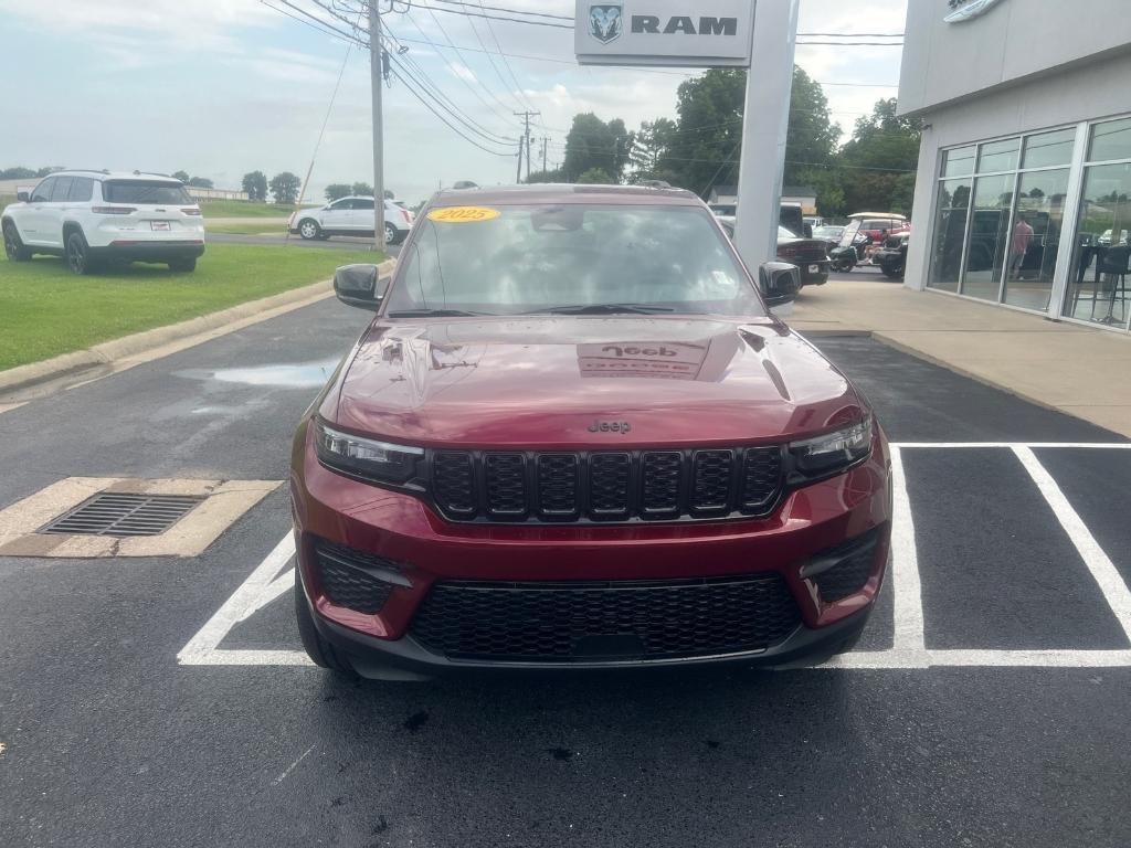 new 2025 Jeep Grand Cherokee car, priced at $48,375