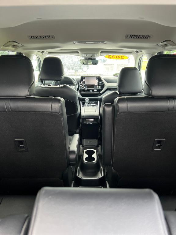 used 2022 Toyota Highlander car, priced at $37,920