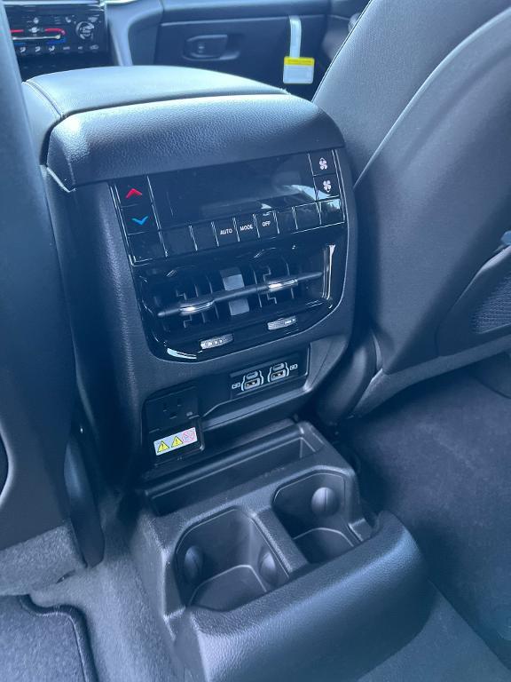 new 2025 Jeep Grand Cherokee L car, priced at $44,242
