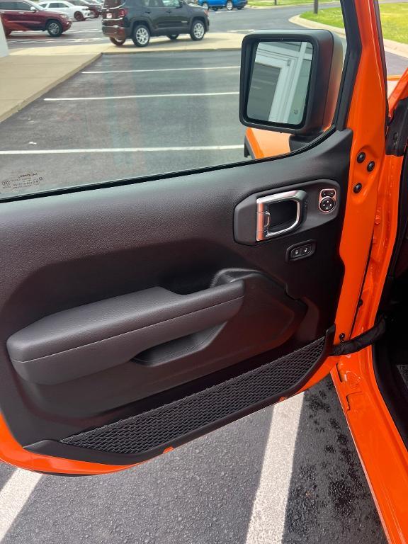 new 2025 Jeep Gladiator car, priced at $51,225