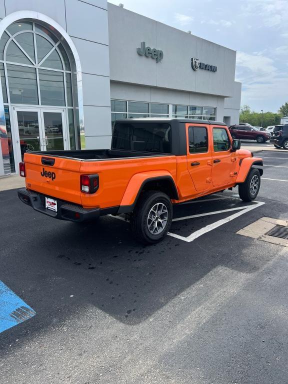 new 2025 Jeep Gladiator car, priced at $51,725
