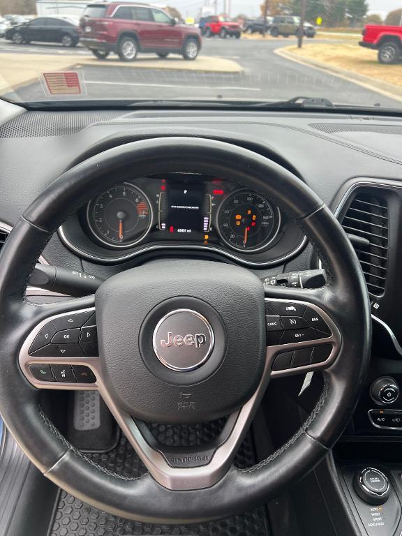used 2019 Jeep Cherokee car, priced at $17,080