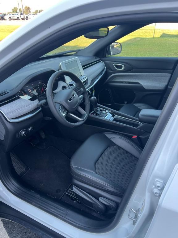 new 2025 Jeep Compass car, priced at $29,388