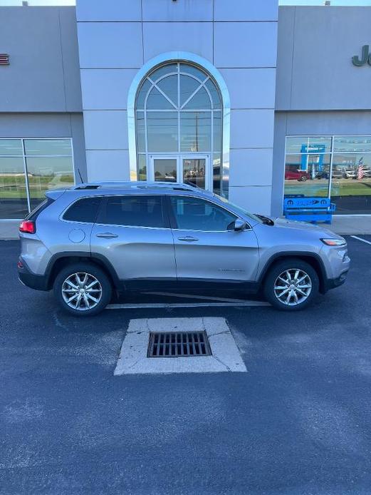 used 2017 Jeep Cherokee car, priced at $17,999