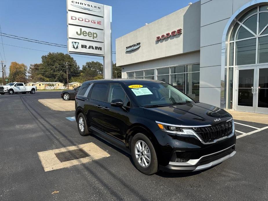 used 2024 Kia Carnival car, priced at $34,285