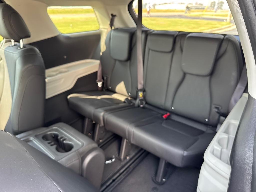 used 2024 Kia Carnival car, priced at $34,285