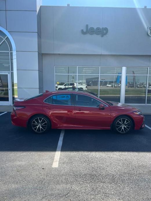 used 2022 Toyota Camry Hybrid car, priced at $27,892