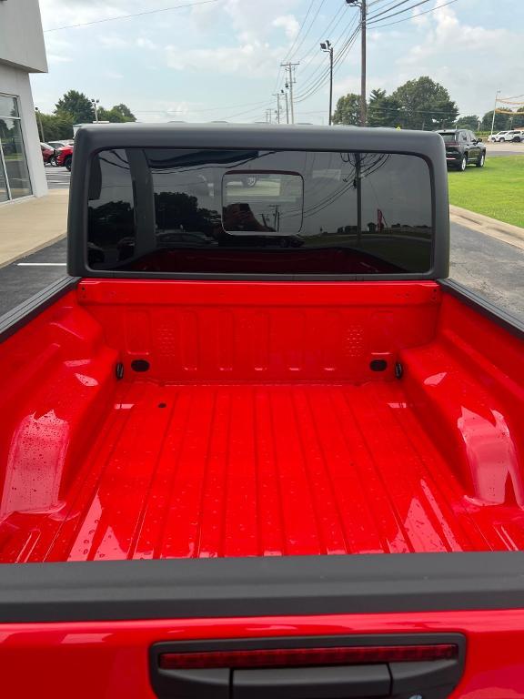 new 2025 Jeep Gladiator car, priced at $46,603