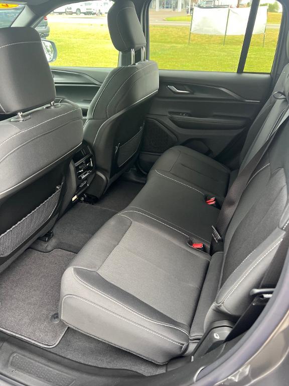 new 2025 Jeep Grand Cherokee car, priced at $43,818