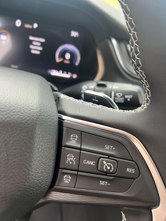 new 2025 Jeep Grand Cherokee car, priced at $43,818