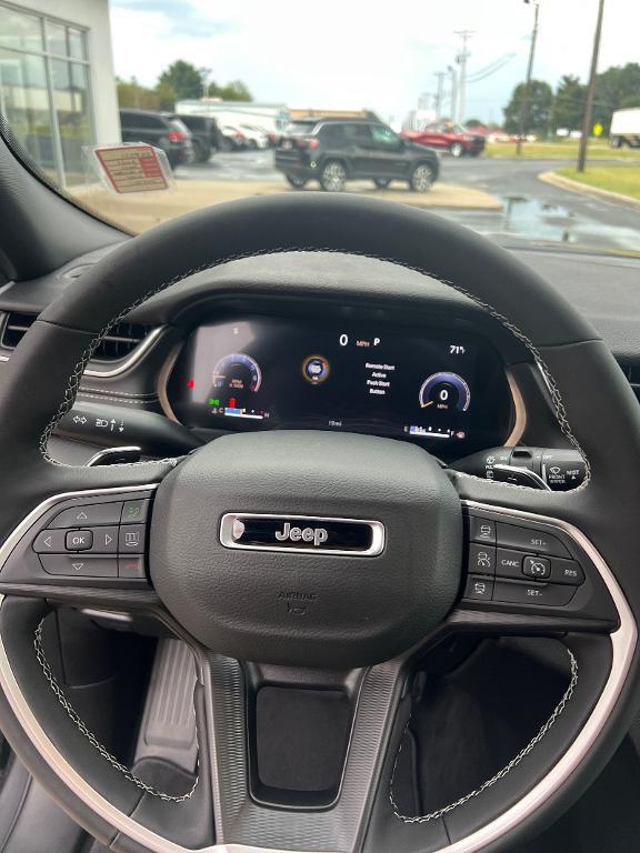 new 2025 Jeep Grand Cherokee car, priced at $43,818