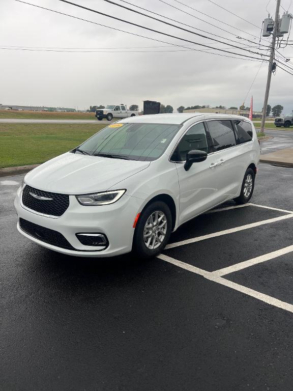 new 2026 Chrysler Pacifica car, priced at $44,460