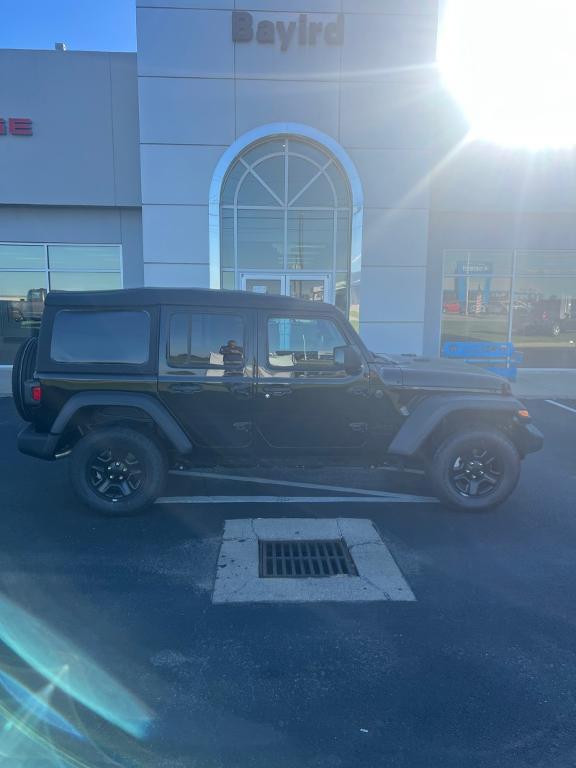 new 2025 Jeep Wrangler car, priced at $43,773