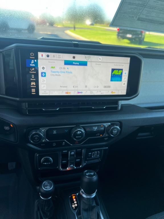 new 2025 Jeep Wrangler car, priced at $43,773