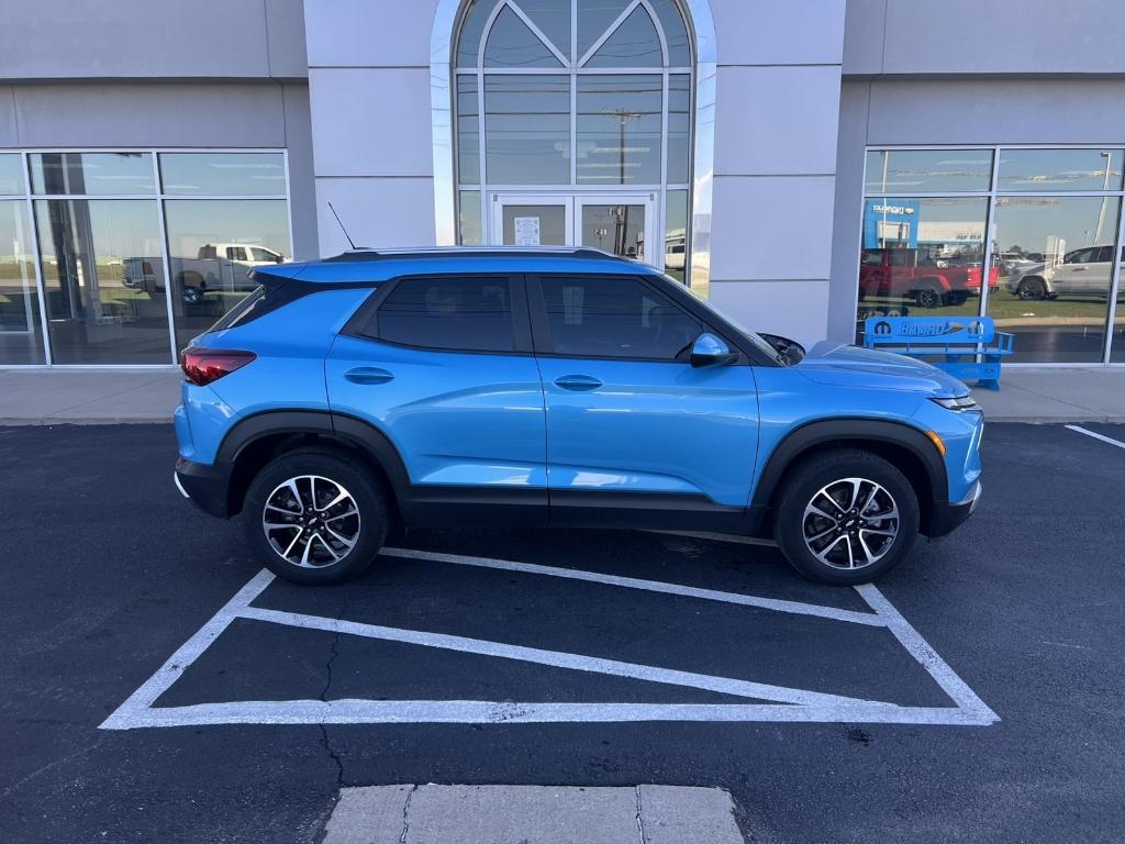 used 2025 Chevrolet TrailBlazer car, priced at $25,420