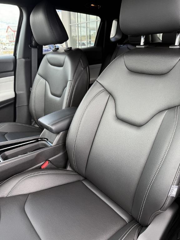 new 2025 Jeep Compass car, priced at $34,308