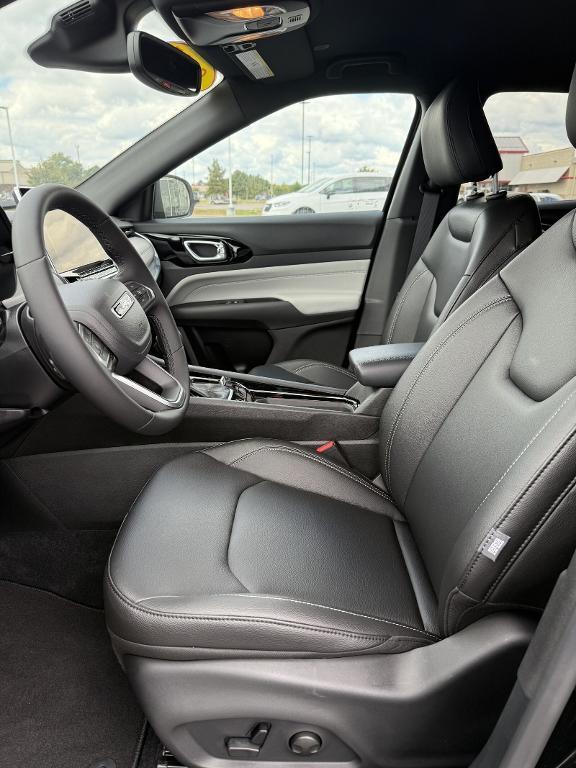 new 2025 Jeep Compass car, priced at $34,308