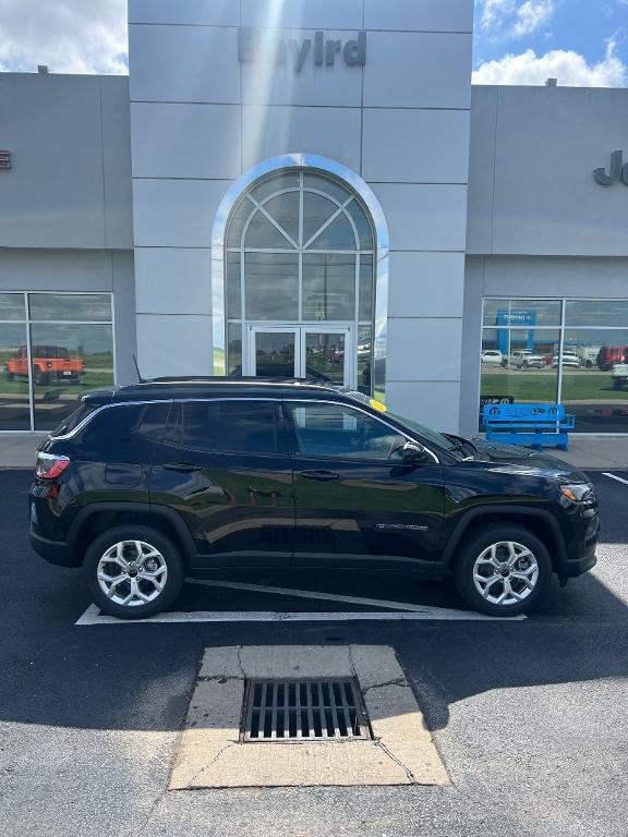 new 2025 Jeep Compass car, priced at $33,435