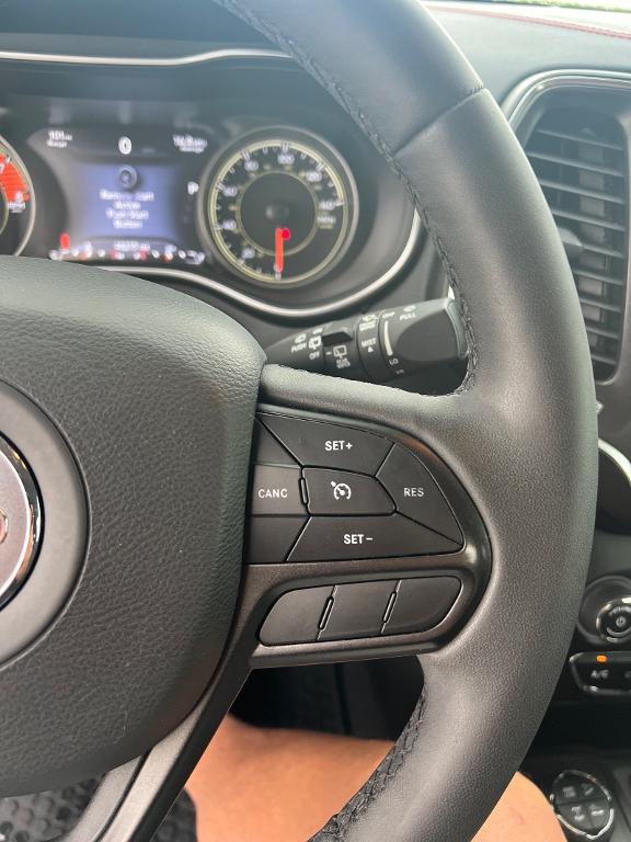 used 2021 Jeep Cherokee car, priced at $25,999