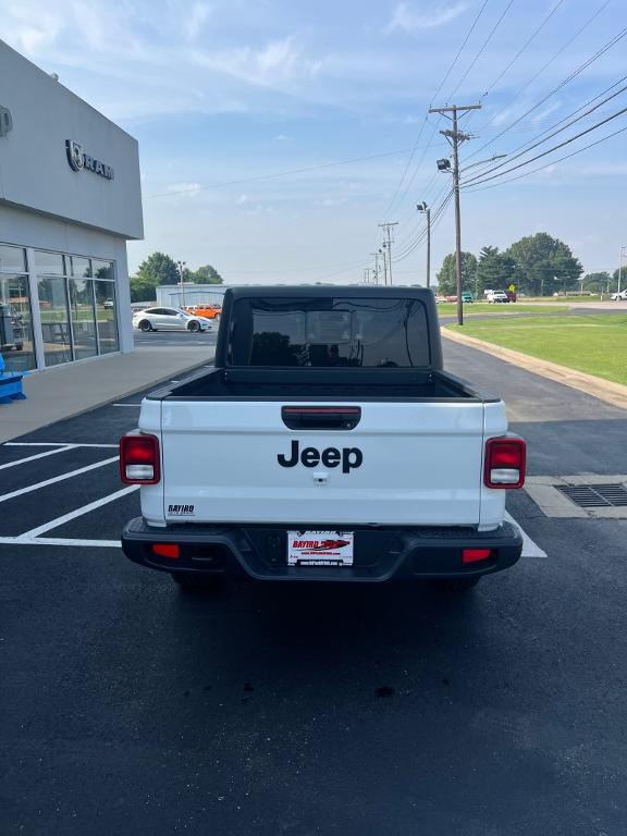new 2025 Jeep Gladiator car, priced at $45,915