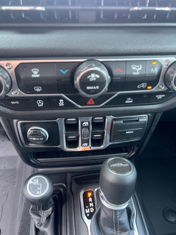 new 2025 Jeep Gladiator car, priced at $45,915