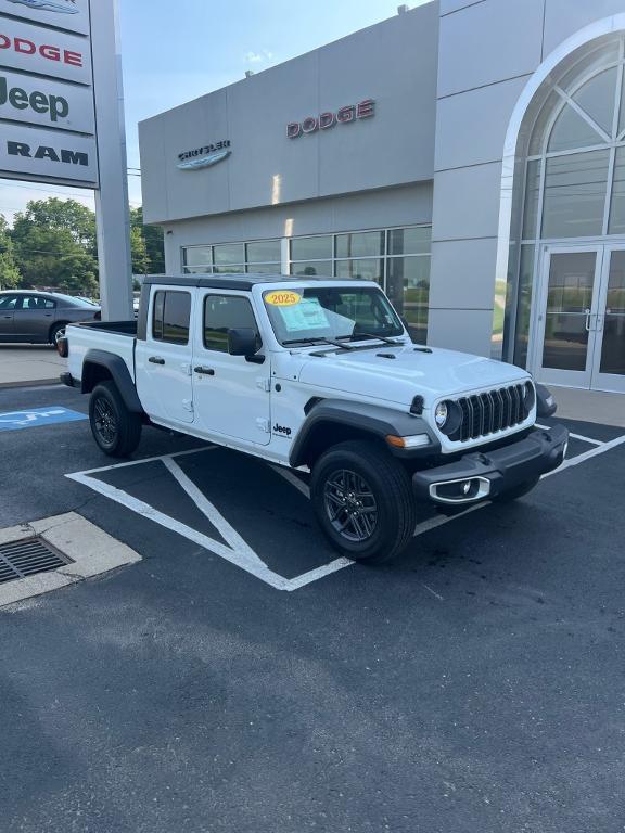 new 2025 Jeep Gladiator car, priced at $45,915